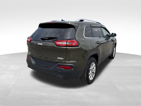 Used 2015 Jeep Cherokee Latitude w/ Cold Weather Group AWD/4WD image 6