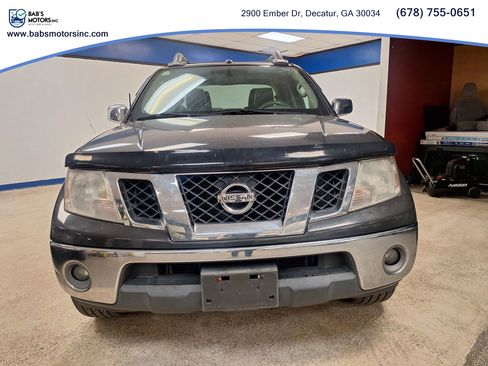 Used 2012 Nissan Frontier SL w/ Moonroof Pkg image 2