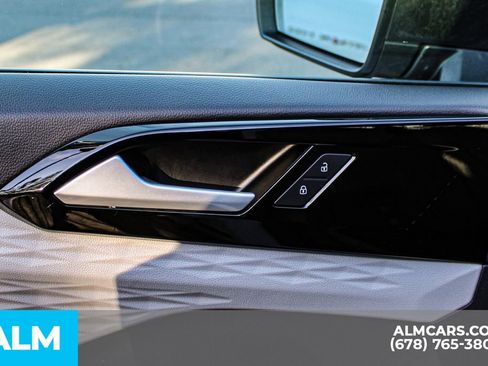 Used 2024 Volkswagen Taos S image 39