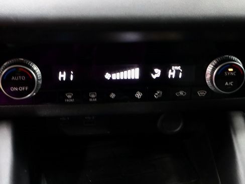 Used 2024 Mitsubishi Outlander ES image 29