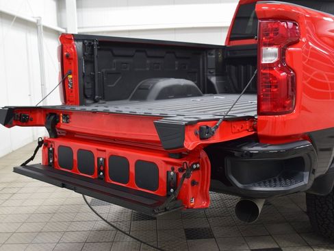 Used 2024 Chevrolet Silverado 2500 Custom w/ Custom Value Package image 28