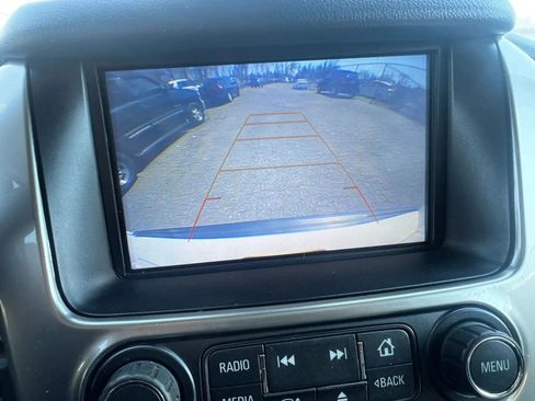Used 2019 Chevrolet Suburban LT AWD/4WD image 26