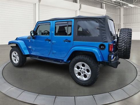 Used 2015 Jeep Wrangler Unlimited Sahara w/ Connectivity Group image 2