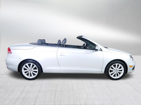 Used 2013 Volkswagen Eos Komfort FWD image 8