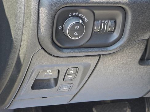 Used 2025 RAM 1500 Big Horn AWD/4WD image 8