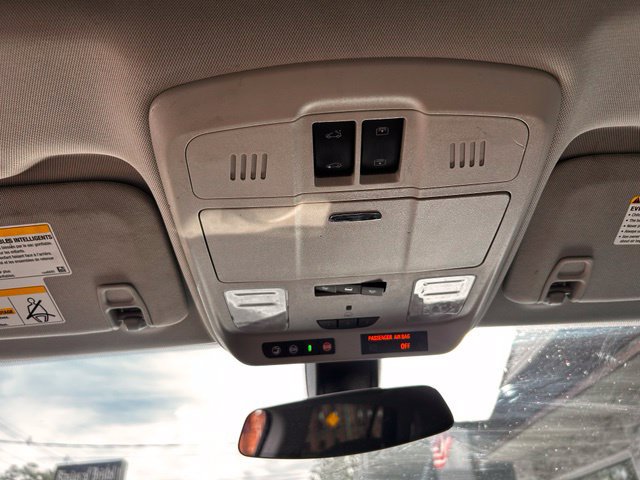 Used 2019 Buick Envision Essence AWD/4WD image 29