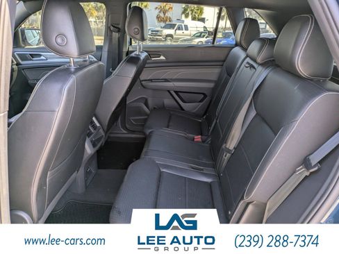 Used 2021 Volkswagen Atlas Cross Sport SE w/ Panoramic Sunroof Package image 12