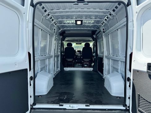 New 2026 RAM ProMaster 2500 w/ Quick Order Package 22G SLT FWD image 14