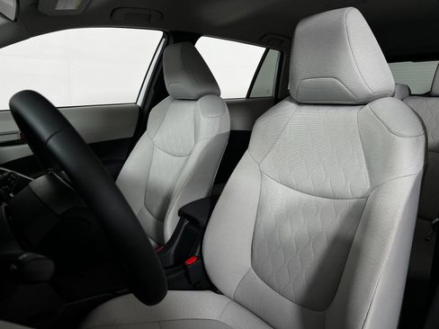 Used 2026 Toyota Corolla Cross LE AWD/4WD image 13