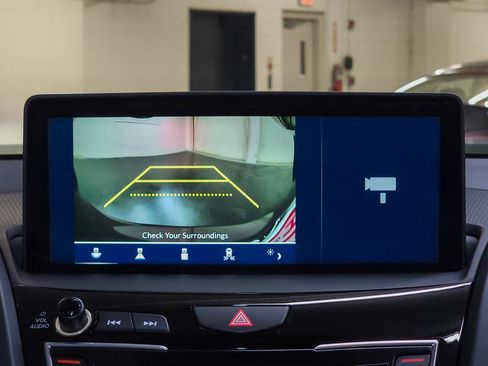 Used 2025 Acura RDX SH-AWD image 32