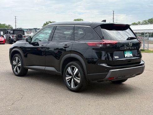 Used 2024 Nissan Rogue SL AWD/4WD image 6