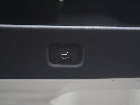 Used 2025 Ford Expedition Platinum AWD/4WD image 19