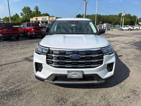 New 2026 Ford Explorer Active RWD image 8