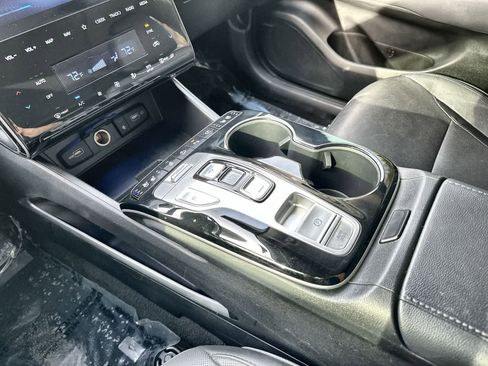 Used 2023 Hyundai Tucson Limited image 17