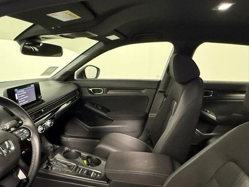 Used 2023 Honda Civic Sport image 32