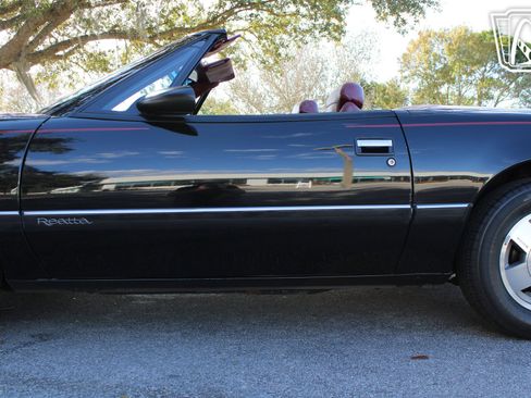 Used 1990 Buick Reatta Convertible image 32
