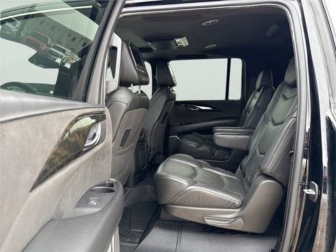 Used 2019 Cadillac Escalade ESV Platinum image 21