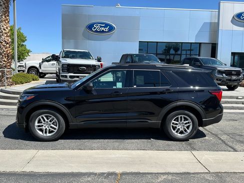 New 2026 Ford Explorer Active RWD image 3