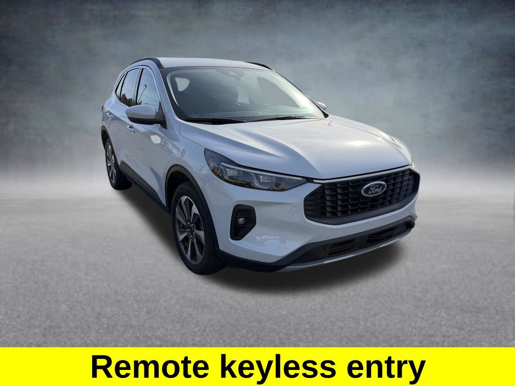 Certified 2025 Ford Escape Platinum AWD/4WD image 8
