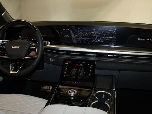 New 2026 Cadillac Escalade V image 16