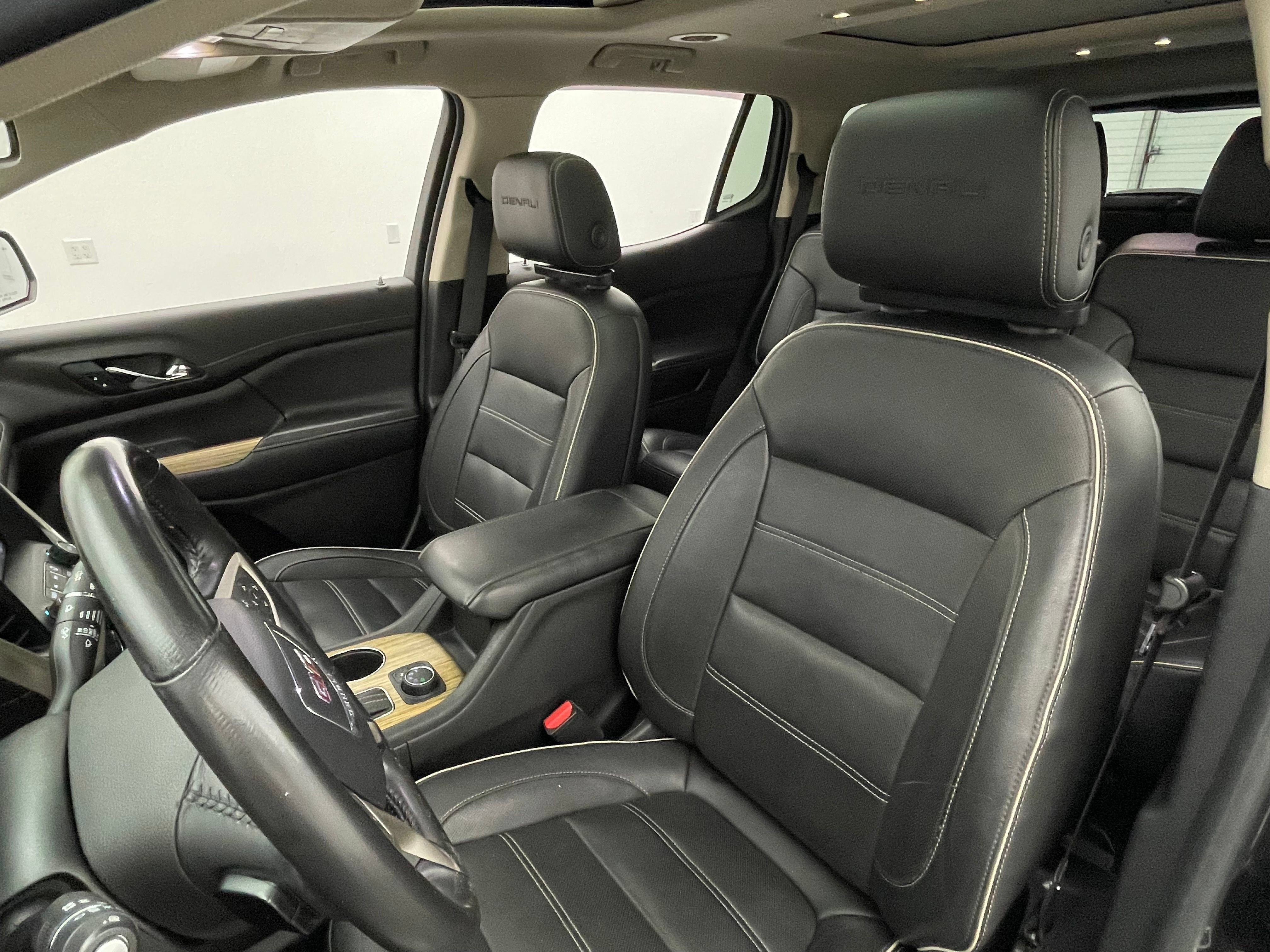 Used 2019 GMC Acadia Denali w/ Technology Package AWD/4WD image 18