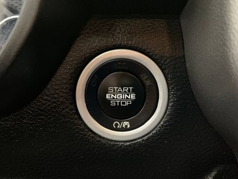 Used 2019 RAM 1500 Big Horn AWD/4WD image 24