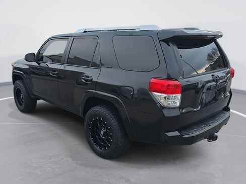 Used 2014 Toyota 4Runner SR5 image 7