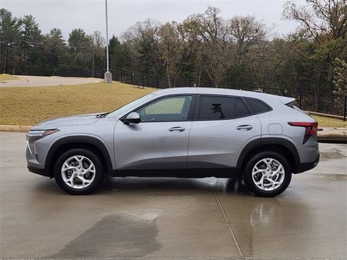 Certified 2024 Chevrolet Trax LS w/ LS Convenience Package image 5