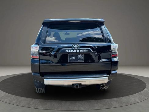 Used 2014 Toyota 4Runner Trail AWD/4WD image 5
