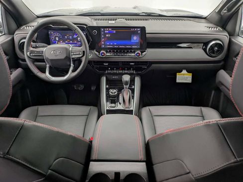 New 2026 Chevrolet Colorado Z71 w/ Technology Package image 16