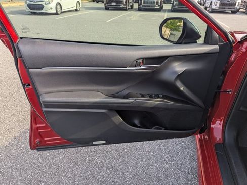 Used 2022 Toyota Camry XSE w/ Navigation Upgrade Package FWD image 21