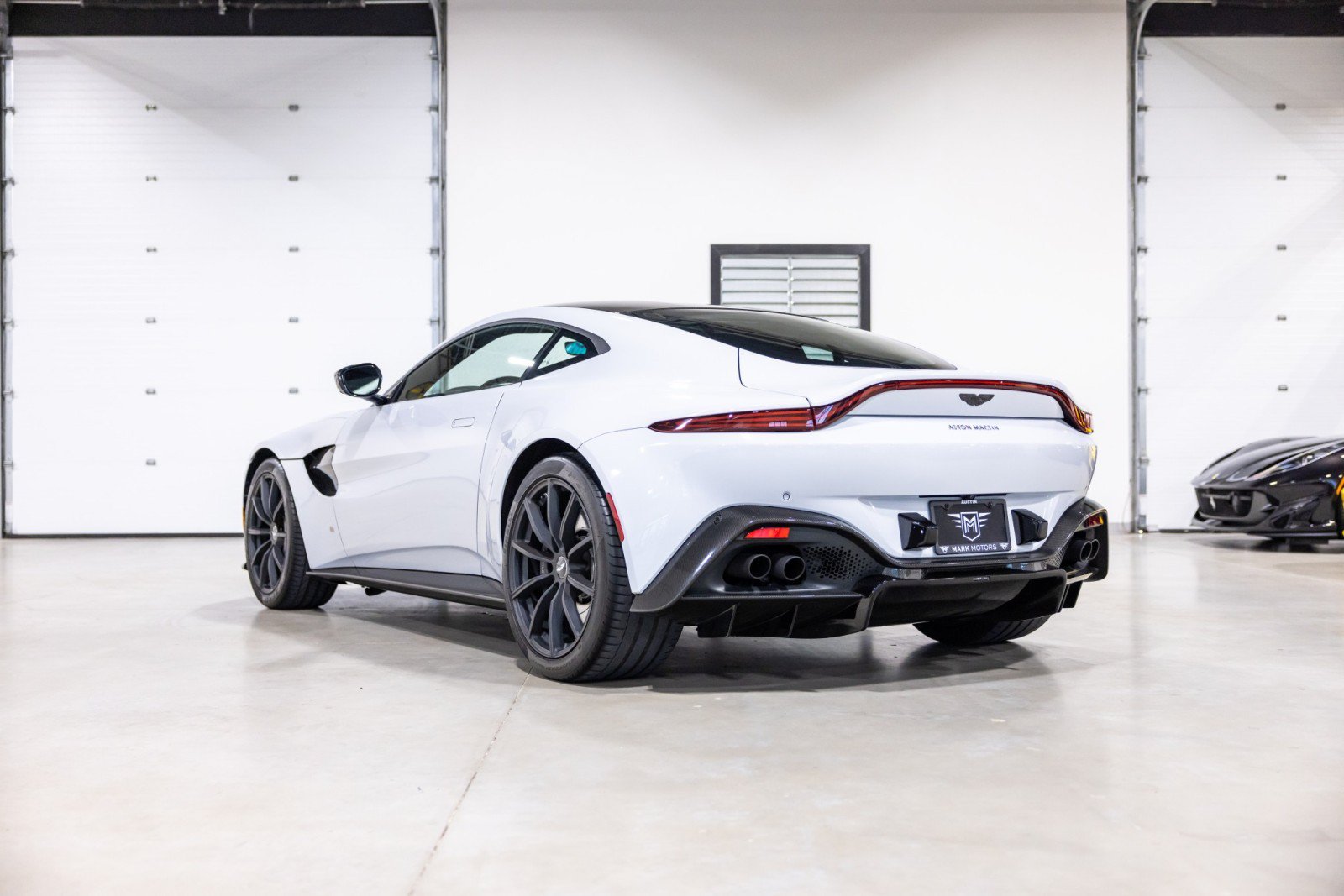 Used 2019 Aston Martin V8 Vantage Coupe RWD image 6