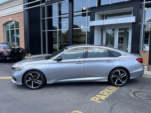 Used 2021 Honda Accord Sport image 4
