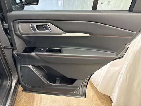 Used 2025 Ford Explorer ST-Line AWD/4WD image 30