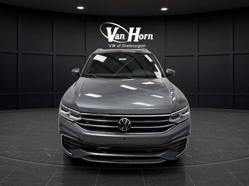 Used 2024 Volkswagen Tiguan SEL R-Line image 12