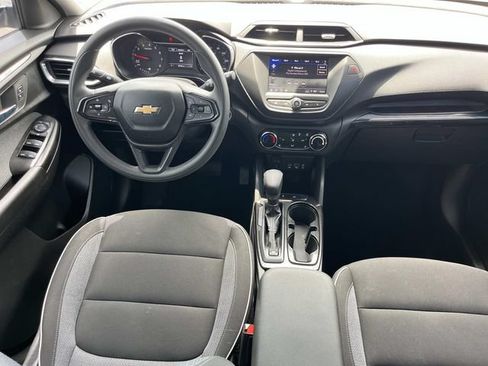 Used 2023 Chevrolet TrailBlazer LT FWD image 14