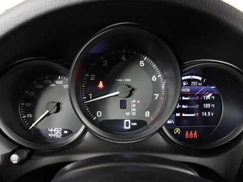 Certified 2025 Porsche Macan image 16