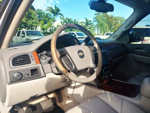 Used 2008 Chevrolet Avalanche LTZ w/ LTZ Preferred Equipment Group image 17