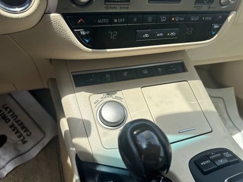 Used 2013 Lexus ES 350 w/ Luxury Pkg FWD image 25