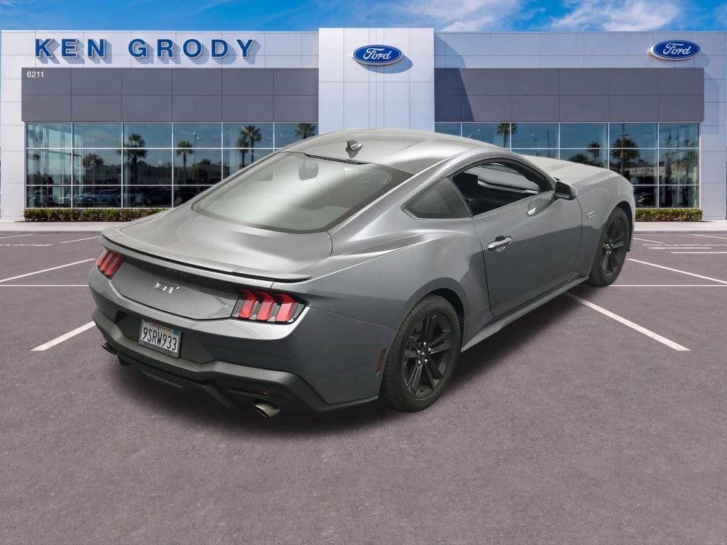 Used 2025 Ford Mustang GT RWD image 14