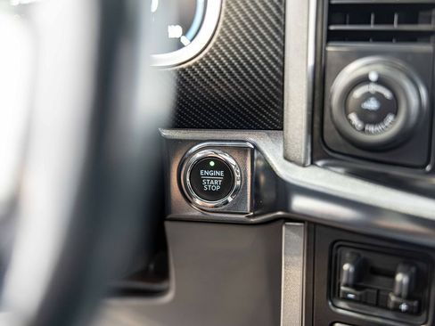 Used 2022 Ford F150 Limited image 28