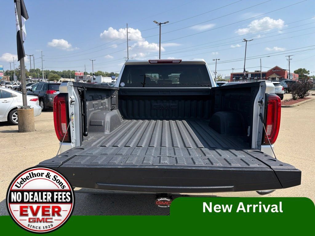 Used 2022 GMC Sierra 1500 SLT w/ SLT Convenience Package AWD/4WD image 10