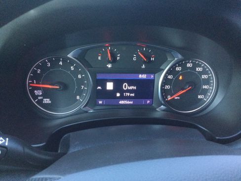 Used 2022 GMC Terrain SLE w/ Driver Convenience Package AWD/4WD image 18