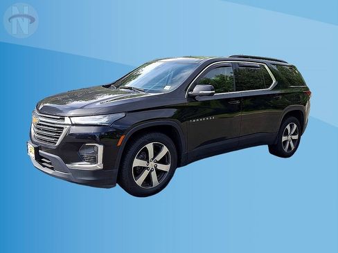 Used 2022 Chevrolet Traverse LT w/ LT Premium Package AWD/4WD image 4