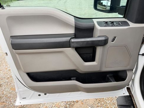Used 2019 Ford F250 XL w/ Power Equipment Group AWD/4WD image 22