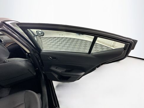 Used 2025 Nissan Altima 2.5 SV image 28