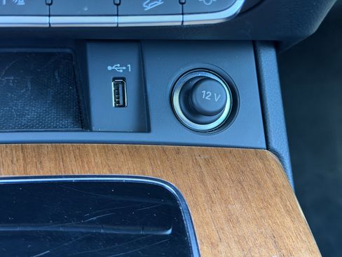 Used 2023 Audi Q5 2.0T Premium w/ Convenience Package image 20