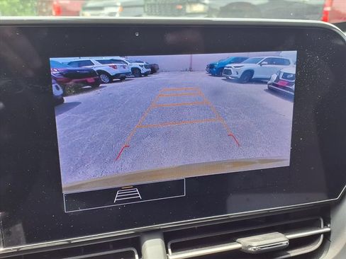 Used 2025 Chevrolet Trax RS w/ Driver Confidence Package FWD image 13