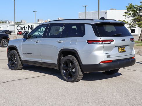 New 2025 Jeep Grand Cherokee L Altitude image 6