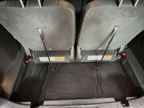 Used 2014 Ford Explorer XLT w/ Equipment Group 202A image 24